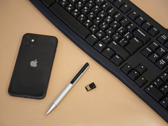 Металлическая шариковая ручка с флеш-картой на 8 Гб "Jobs", серебристая (Р)