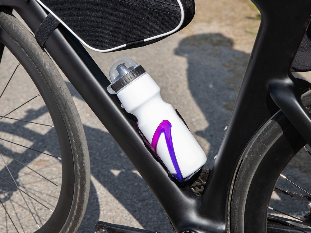Бутылка для велосипеда Bikescape, белая с черным