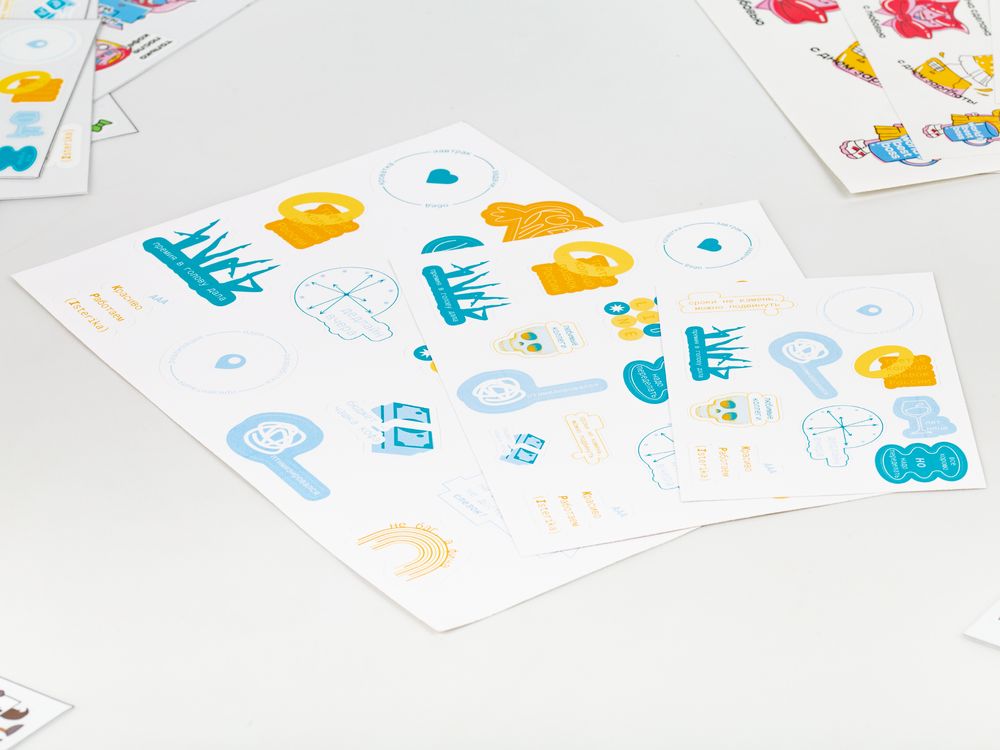 Наклейки ПВХ Sticker Pack на заказ, S