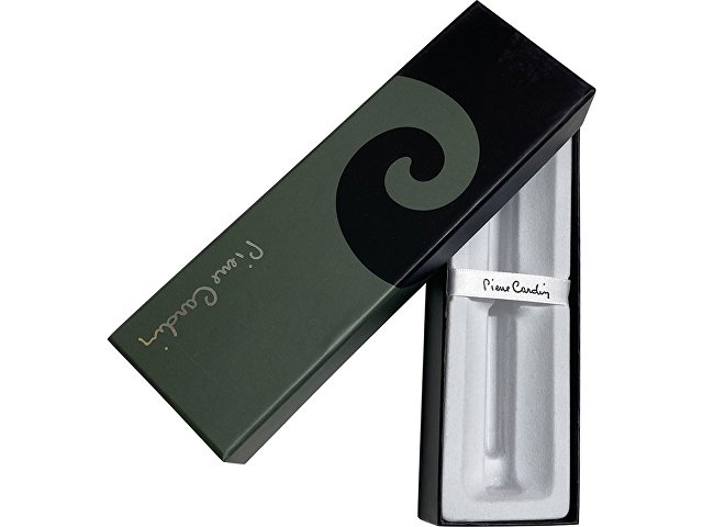 Ручка шариковая Pierre Cardin коллекция «КАПРИ (CAPRE)». Корпус - латунь и лак. Отделка и детали дизайна - сталь, позолота. Цвет - синий. Упаковка Е-2.