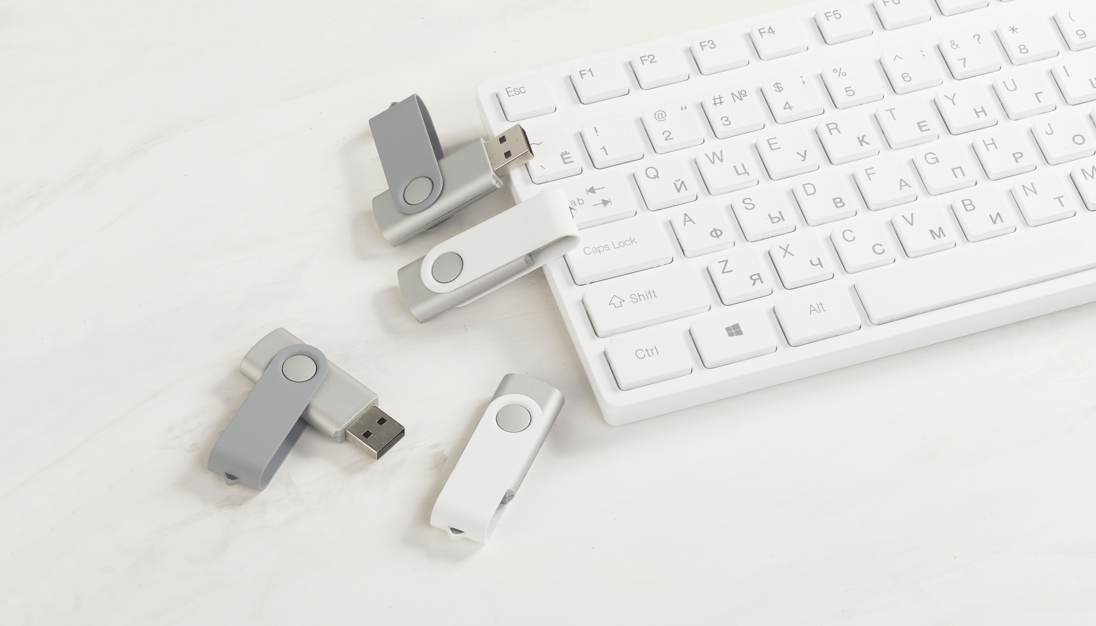 Флеш-карта "Vostok", объем памяти 16GB, покрытие soft touch#, серый
