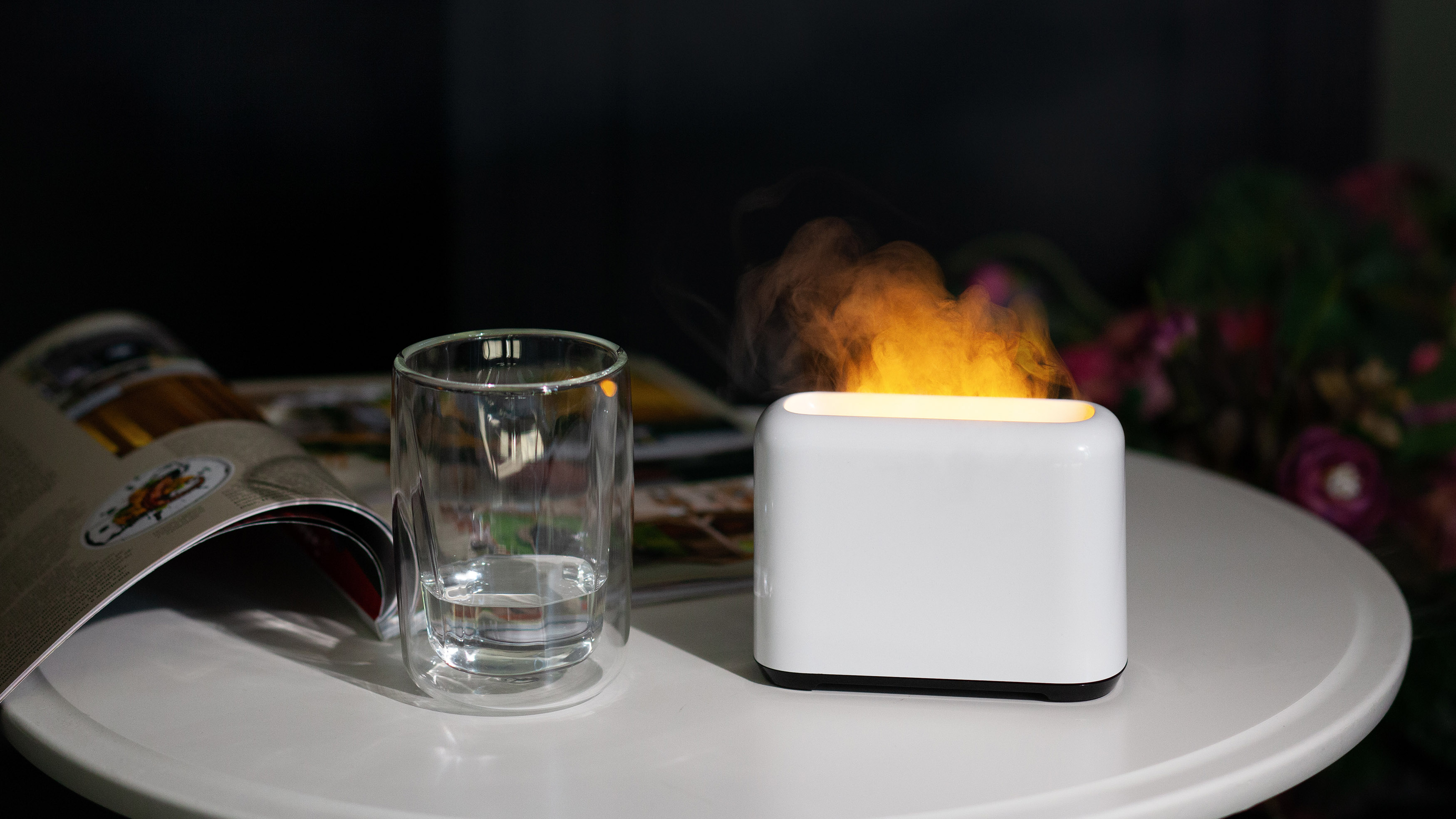 Увлажнитель "Flame" с эффектом пламени, белый