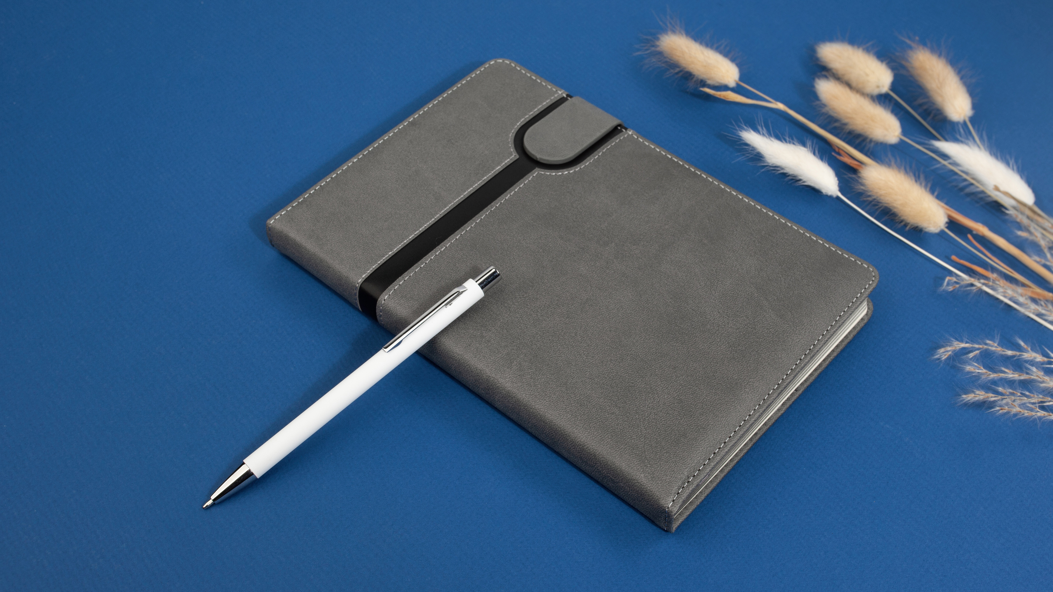 Ручка шариковая "Trade", покрытие soft touch, белый
