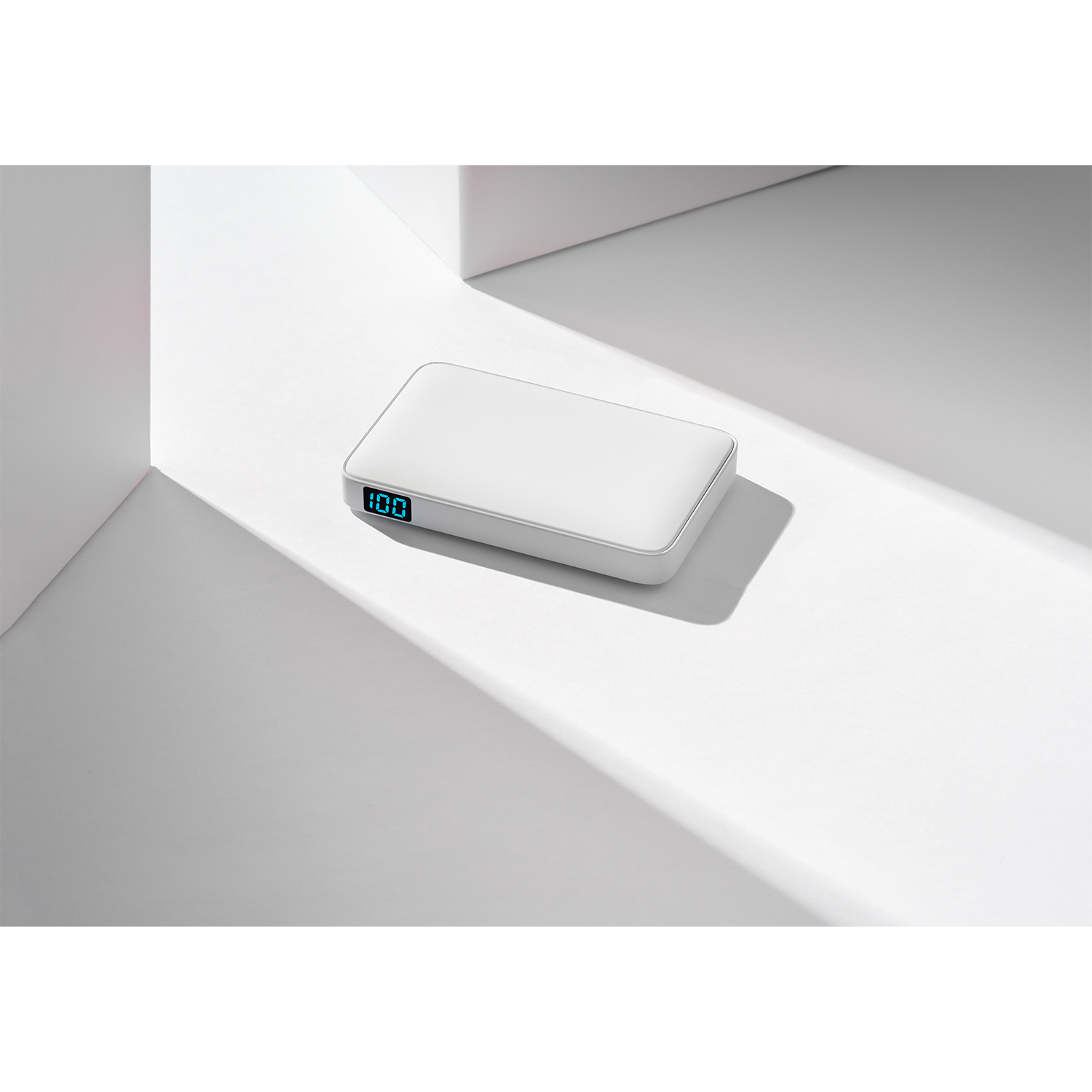 Внешний аккумулятор с подсветкой Анкор (Ancor) 5000 mAh, белый